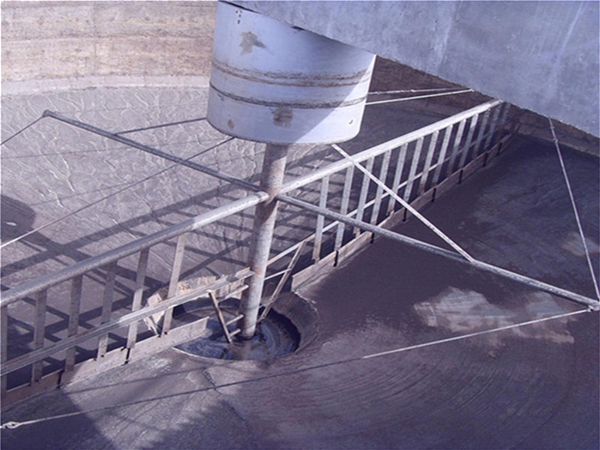 二沉池單管刮吸泥機(jī)